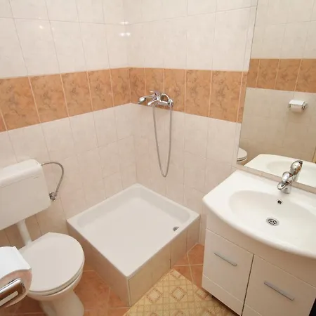With Parking Space Brela, Makarska - 6895 Appartamento *