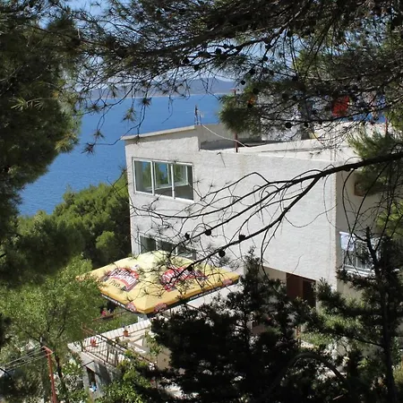 And With Parking Space Brela, Makarska - 6895 Guest house